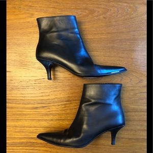 Gucci boots, Chocolate brown with a kitten heel